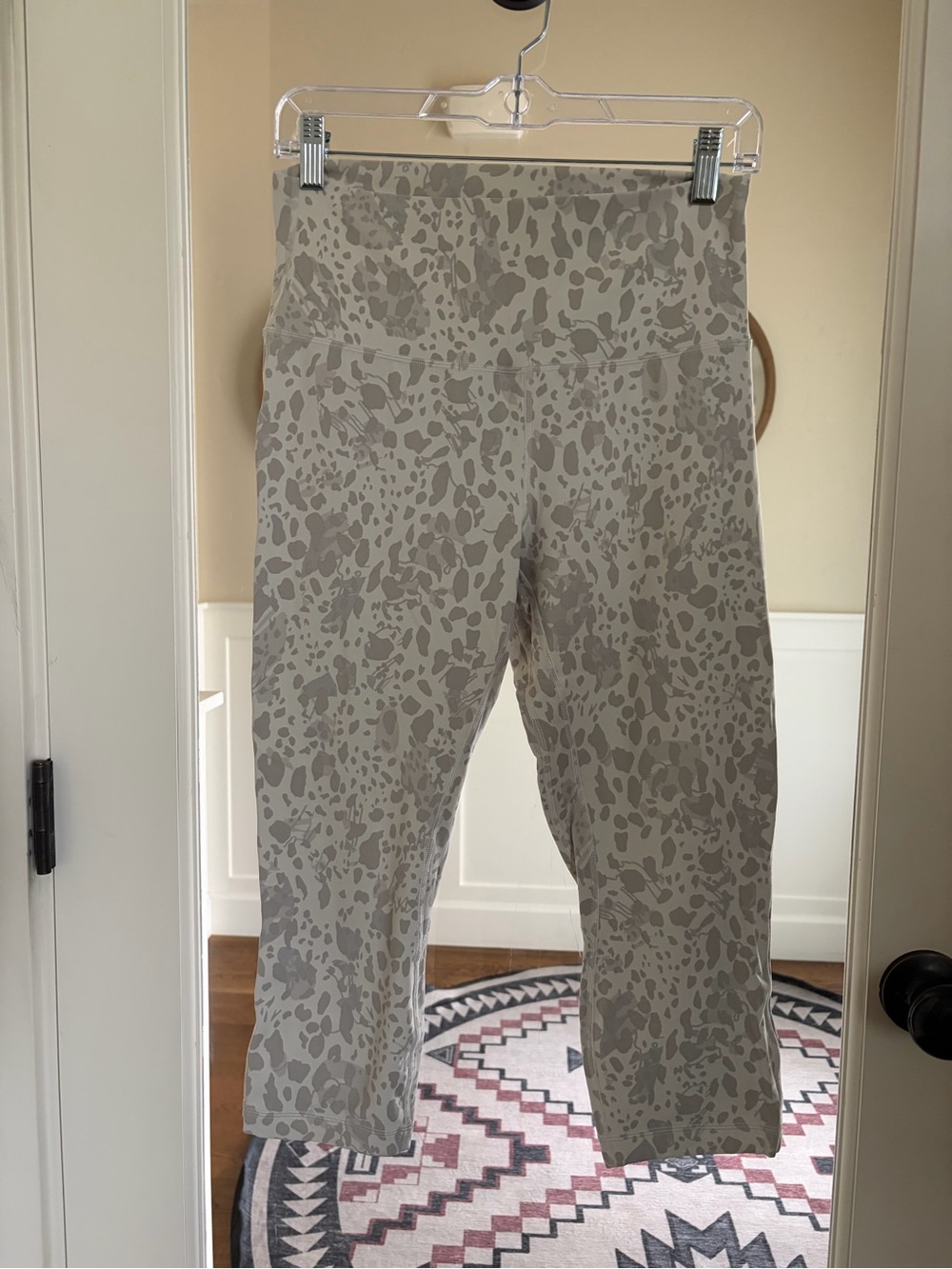 lululemon athletica Light Beige & Taupe Patterned Capris